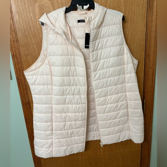Torrid size 2 vest NWT - Picture 1 of 7
